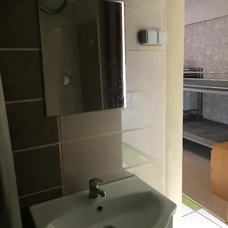 Corner Munkas * Pětikostelí